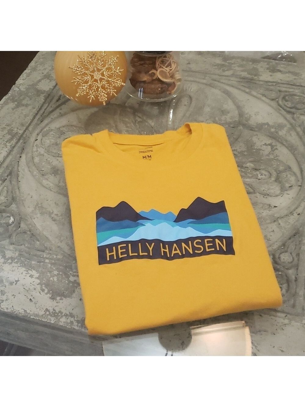 Helly Hansen men's logo crewneck tee shirt cotton blend medium size